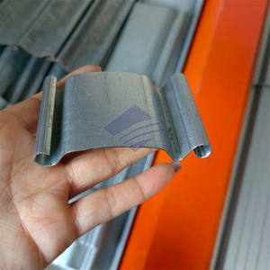 Machine industrielle <span class=keywords><strong>de</strong></span> formage <span class=keywords><strong>de</strong></span> lames pour volets roulants et portes sectionnelles - Product Image 3