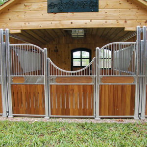 Écurie de cheval de style européen luxueux 4x4m les écuries de cheval de cadre en acier adaptées aux besoins du client facilitent le soin de cheval - Product Image 3