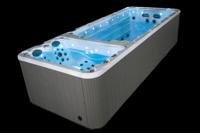 Piscine de nage à contre-courant moderne en acrylique d'occasion de haute qualité avec 72 jets pour villa, hôtel, excellent état, contrôle Balboa, écologique