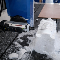 Machine de fraisage CNC 5 axes Jinan Mosencnc pour le bois, système de contrôle Syntec, composants de moteur essentiels
