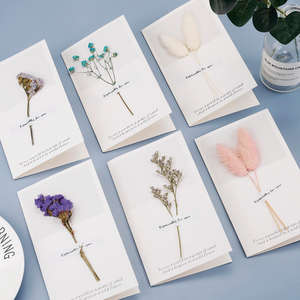 Tarjetas de Felicitación con Flores Secas, Rectangulares, de Cartón, con Barnizado Mate, para Cumpleaños y Otras Ocasiones - Product Image 1