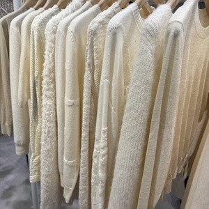 Hilo Fantasía de Alta Tenacidad Teñido en 150 Colores, Mezcla de Viscosa/Nailon, Lurex con Lentejuelas 1/18.5NM 1/20.5NM, Ecológico para Tejido y Bordado - Product Image 6