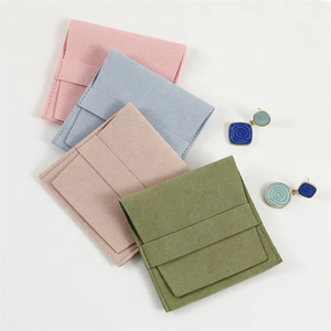 Pochette à bijoux en velours personnalisée de luxe avec rabat, 8*8cm, avec logo personnalisé, pochette à bijoux en microfibre, sac cadeau, sac à bijoux - Product Image 6