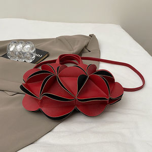 Sac messager tendance pour femme en PU. Avec doublure en polyester. Convient à un usage quotidien. - Product Image 4