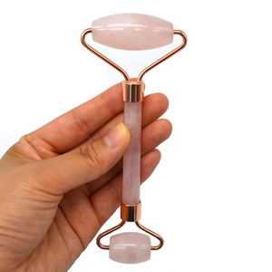 Rouleau de quartz rose de rose de <span class=keywords><strong>jade</strong></span> naturel pour le visage Authentique rouleau facial de quartz de rose, <span class=keywords><strong>masseur</strong></span> de rouleau d - Product Image 1