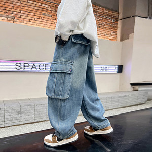 <span class=keywords><strong>Pantaloni</strong></span> Sportivi da Ragazzo Primavera/Autunno 2026 Nuovo Stile Outfit per Bambini in Denim con Grandi Tasche per Ragazzi Più Grandi Vestibilità Larga Trendy e Cool - Product Image 1
