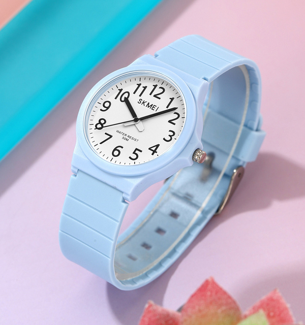 2026 New Design SKMEI Model 2577 Waterproof Colorful Quartz Watch Men Support Oem Wholesale Watches Made in China