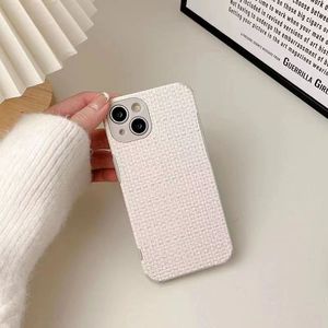 Nouvelle <span class=keywords><strong>coque</strong></span> <span class=keywords><strong>fine</strong></span> tissée pour <span class=keywords><strong>iPhone</strong></span> 17 <span class=keywords><strong>Pro</strong></span> <span class=keywords><strong>Max</strong></span>, motif en flanelle pour <span class=keywords><strong>iPhone</strong></span> 16 15 14 13 12 <span class=keywords><strong>11</strong></span> <span class=keywords><strong>Pro</strong></span> <span class=keywords><strong>Max</strong></span> avec protection d'objectif - Product Image 5