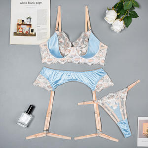 Fleur brodée tasse demi plateau rassembler couleur Ding haut de gamme épissage et sous-vêtements sexy américains ensemble trois pièces pour femmes - Product Image 6