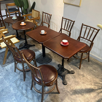 Ensemble de chaises de table en bois massif American Retro Café Vintage Industrial Restaurant Square Table Dining Snack Dessert Shop Furniture