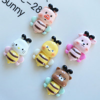Modelo de abeja de dibujos animados de resina plana pintada a mano, cabujón para álbumes de recortes, decoración de pasteles DIY, accesorios de manualidades