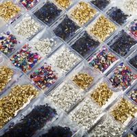 Vente chaude 30g par sac Verre Concassé Pierre Artisanat 1-3mm Glitter Irrégulier Métallique Sprinkles Chunky Glitter Brillant Nail