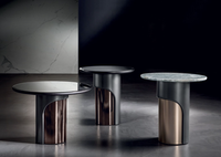 Table d'appoint en marbre sur mesure, design moderne, sculpturale, en métal, pour canapé, table d'appoint personnalisée pour projets de villas et hôtels de luxe