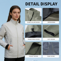 Unisex drielaagse gelamineerde, naadverzegelde softshell met stretch, ademend, waterdicht, met rits, capuchon en fleecevoering, losvallend model