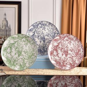 Service de vaisselle en porcelaine fine Green Bellwether Grass : Assiettes plates, assiettes de présentation et plats d'accompagnement en céramique pour mariage - Product Image 4