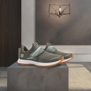 Chaussures de cyclisme professionnelles pour femmes, nouveau design tendance, boucle élégante, empeigne en mesh, semelle extérieure en caoutchouc pour le spinning - Product Image 3