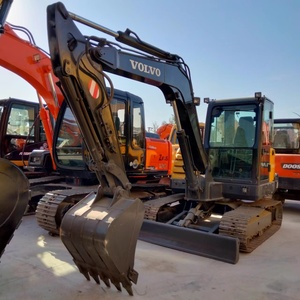 Excavatrice sur chenilles hydraulique Volvo EC60C de 6 tonnes, d'occasion, excellente stabilité, en bon état, disponible en stock - Product Image 4