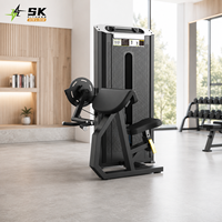 Máquina de curl de bíceps SK de alta resistencia con carga de pin para aislamiento de bíceps, ideal para gimnasios profesionales y comerciales.