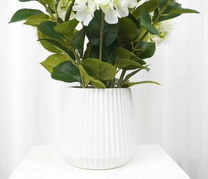 Venta Directa de Oh Arts Supplier: Plantas Artificiales de Hortensia con Tacto Real en Maceta de Cerámica para Decoración de Fiestas - Product Image 5