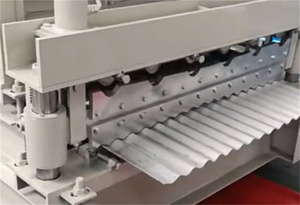 Máquina Formadora de Paneles Ondulados Glaseados de 1200 mm para la Fabricación de Tejas Metálicas de Doble Capa - Product Image 4