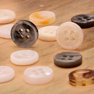 Nhà máy trực tiếp Bán Áo sơ mi nút bán buôn 16L 18L 20L 24L 28L <span class=keywords><strong>dyeable</strong></span> 2holes _ 4holes tùy chỉnh nhựa nút nút cho quần áo - Product Image 3