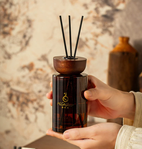 Set <span class=keywords><strong>Diffusore</strong></span> di Fragranze Vintage Senza Fiamma da 200ml <span class=keywords><strong>con</strong></span> Bastoncini in Fibra e Fiori, Deodorante per Ambienti Interni, Set Regalo - Product Image 3