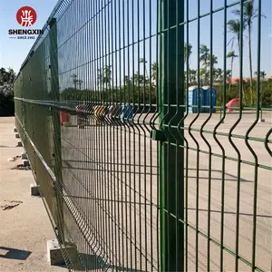 来自盛鑫工厂的高品质弯曲焊接金属丝网围栏