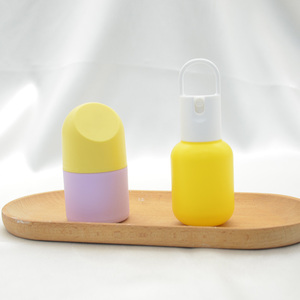 Flacon pulvérisateur en plastique jaune portable personnalisé de 30 ml, 50 ml, 80 ml, 100 ml, flacons pour soins de la peau, flacons à pompe pour parfum, emballage cosmétique - Product Image 2