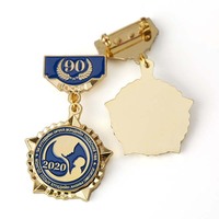 Haute qualité conception personnalisée métal 2D 3D rétro Vintage médailles honneur Badge plaqué or doux émail couronne géométrique broche médaille