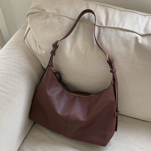 กระเป๋าสะพายไหล่โมโต ไบค์เกอร์สำหรับผู้หญิง สีดำ ความจุขนาดใหญ่ ปิดด้วยซิป ใช้ได้ทุกวัน ฤดูใบไม้ร่วง 2025 - Product Image 2