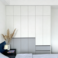 Armoire à portes battantes indépendante, entièrement personnalisée, moderne, écologique, sans poignée, gain de place