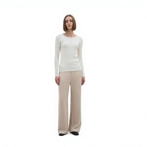 T-shirt côtelé à manches longues pour femme, coupe ajustée, col rond, en coton et élasthanne, longueur standard, respirant, écologique - Product Image 4