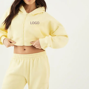 Ensemble deux pièces OEM pour femmes : Sweat à capuche zippé et pantalon de survêtement ample à jambes larges, personnalisable avec logo, haute qualité - Product Image 1