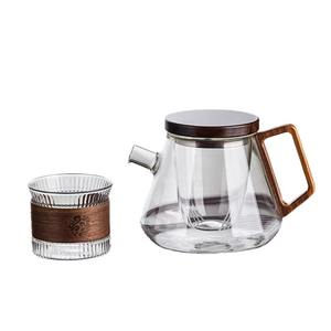 Tetera de vidrio Moritaka Faction de 1.8L con tapa, juego de té resistente al calor para uso en fiestas en casa - Product Image 1