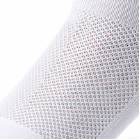 Chaussettes de sport professionnelles fines antidérapantes en maille respirante pour la gym et l'entraînement en intérieur
