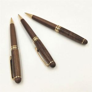 Bolígrafo de Madera de Nogal Personalizado con Logotipo Grabado - Bolígrafo de Regalo Promocional Corporativo Premium - Product Image 4