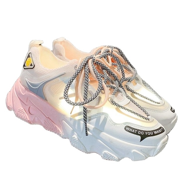 2026 Womens Designer Running Shoes Breathable Fashion Trend Sport Style for Spring Autumn