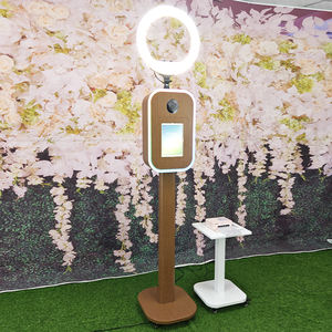 Photomaton rétro en bois style grain <span class=keywords><strong>de</strong></span> bois pour iPad et appareil <span class=keywords><strong>photo</strong></span> reflex numérique avec lumières RGB et ventilateur <span class=keywords><strong>de</strong></span> refroidissement |   Stock aux États-Unis/Canada, Installation sans tracas - Product Image 2