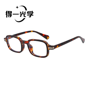 แว่นกันแดดทรงสี่เหลี่ยม De Yi Optics สีดำ PC UV400 ป้องกันแสงแดดสำหรับทุกเพศ - Product Image 5
