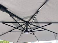 Grand parasol carré de 3m pour meubles de jardin en porte-à-faux Parasol de terrasse bon marché avec frange pour hôtel et extérieur