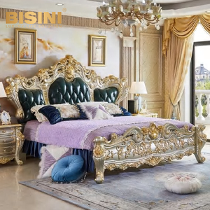 Juego de Dormitorio de Madera Maciza Tallada de Estilo Europeo Hecho a Mano, Cama Tapizada en Cuero con Detalles en Color Plateado y Dorado - Product Image 4