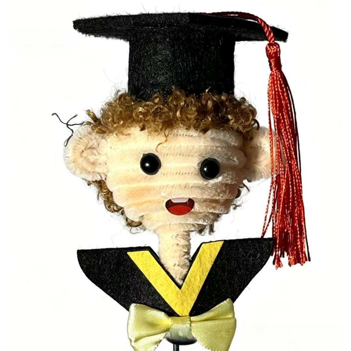 Petit docteur garçon aux cheveux blonds bouclés 5