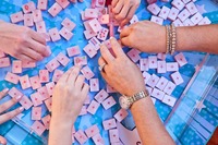 Tuiles de Mahjong Imprimées Délicates Tablevibe – Motifs Vifs et Adorables pour le Divertissement Familial et les Fêtes
