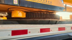 Grue mobile d'occasion, grue sur camion d'occasion XCT75 EN PROMOTION QY25K XCT25 XCT50 QY50K XCT75 QY70K XCT80 QY100K QY130K QAY200 en stock à vendre - Product Image 3
