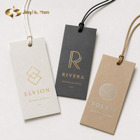 Étiquettes suspendues en papier personnalisées avec logo de marque, marquage à chaud, OEM, ODM, design de vêtements personnalisé, étiquettes textiles sur mesure de l'usine Jiny