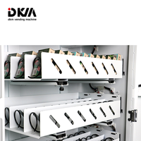 Distributeur automatique à écran tactile intelligent DKM avec lecteur de cartes pour articles de vente au détail Cigarettes Faux cils Produits de soins de la peau Carte à collectionner