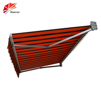 Auvents rétractables personnalisables en polyester et aluminium - Fonctionnement manuel, résistants au vent et aux UV, pour terrasses et usage commercial