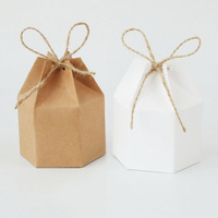 Boîte à biscuits en chocolat hexagonale, boîte à friandises, petite boîte pliante en papier kraft, boîte cadeau de mariage avec ruban