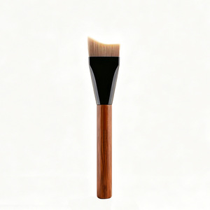 Pinceau Fond de Teint en Forme de Croissant de Lune à Queue de Poisson, Manche en Bois, Fibres Synthétiques, Application Sans Traces - Product Image 3