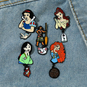 شارة معدنية مبتكرة أميرات كرتونية امريكيّة حورية البحر الصغيرة بيضاء ثلجية Mulan ذهبية منقوشة مطلية - Product Image 2